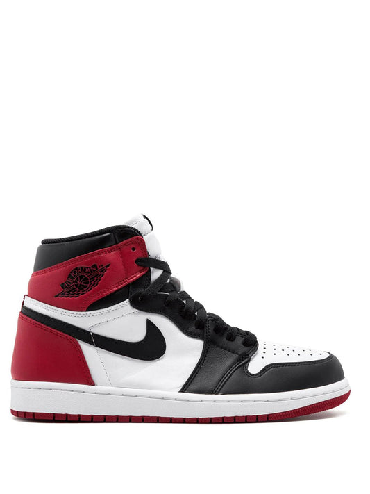 Jordan Retro 1 high BLACK TOE