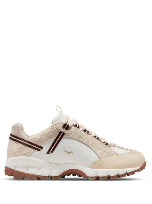 Nikee air humara lx jacquemus white