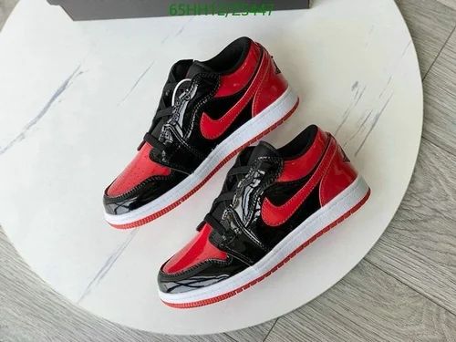 NIKE JORDAN RETRO 1 LOW